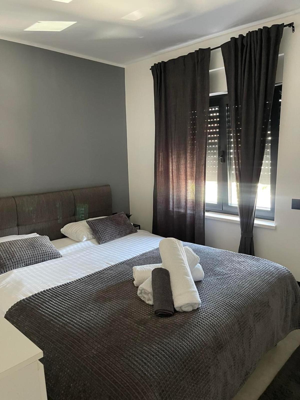 Rijeka Relax Apartment With Parking Екстериор снимка